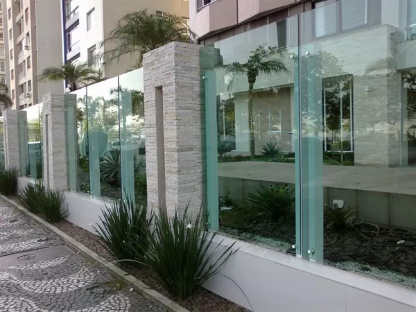 MURO DE VIDROS